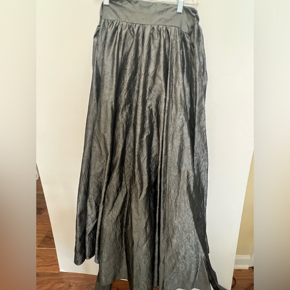 HAMPTON NITES DARK GRAY FORMAL MAXI-SKIRT SIZE 6  FLOOR LENGTH  44”  WAIST  14” - Picture 1 of 13